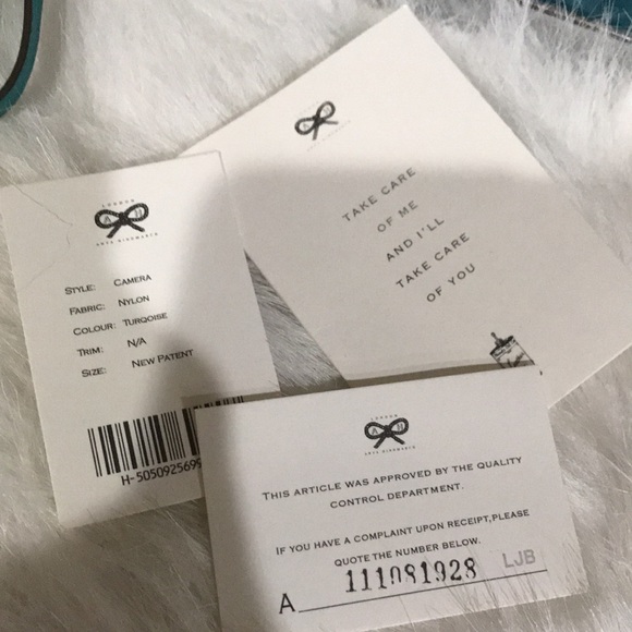 Anya Hindmarch Camera Bag/ Wristlet - Picture 12 of 13